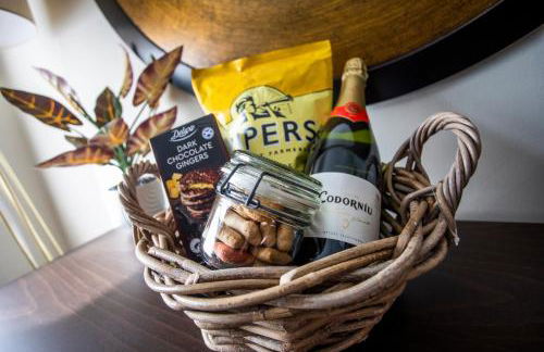 Luxury Warwick Townhouse I Walk to Castle I Dog friendly I Private patio garden I - Foto 5