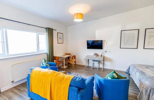 Modern Barn Conversion - Photo 42