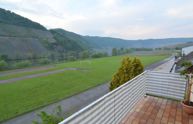 Cozy Apartment in Neumagen-Dhron near Lake Mosel with Garden - Photo 13