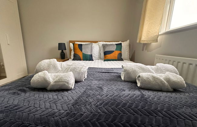 Stunning 4 Bed House With Parking in Wolverhampton - Foto 12