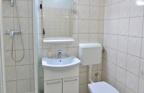 Homey 1 bedroom Apt 5 min Walk to Split Old Town & Bacvice Beach - Photo 30