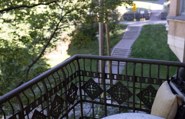 2ndhomes Charming 2BR Home w Balcony - Foto 22