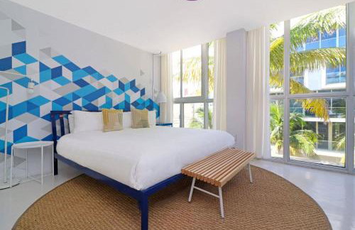 Roami at 250 Collins - Foto 2