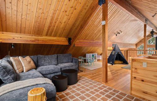 Alpine Retreat at Snoqualmie Pass- 5-Min to Slopes, Private Creek, BBQ, Fireplace, Smart TVs, Kids Games, Hi-Speed Wi-Fi - Foto 39