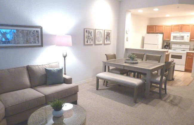 Near Theme Parks! Gorgeous 3 BR Town Home, Splash Park, Pool, Lake, And More! - Foto 14