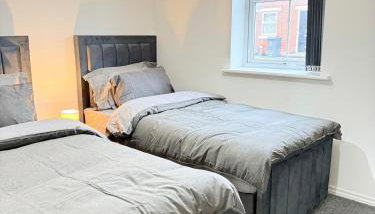 Newly Furnished Modern 2 Bedroom Flat With Free Parking in Humberstone Leicester - Foto 3