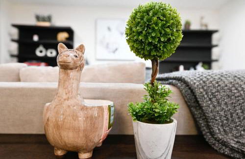 @ Marbella Lane - Exquisite Home 3BR - Photo 17