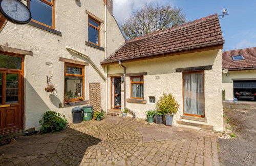 The Scullery - a quirky annex with wood fire - Foto 31