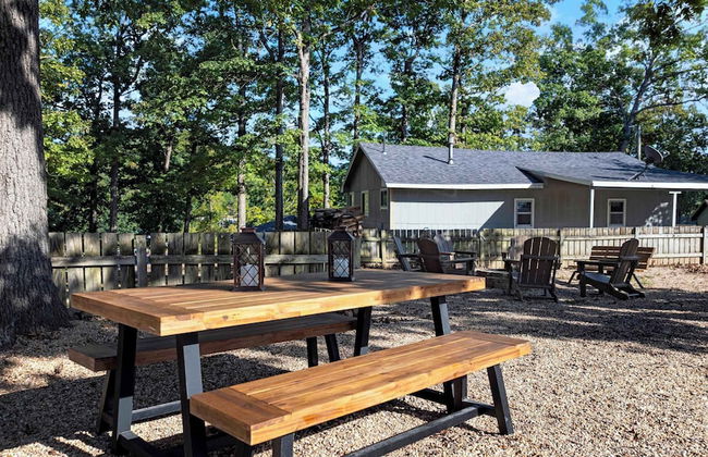 White Oak Landing Spacious 6 BDR w/ Boat Slip! - Photo 34