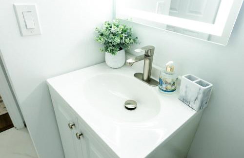 Your Perfect Oasis in Miami! - Photo 37