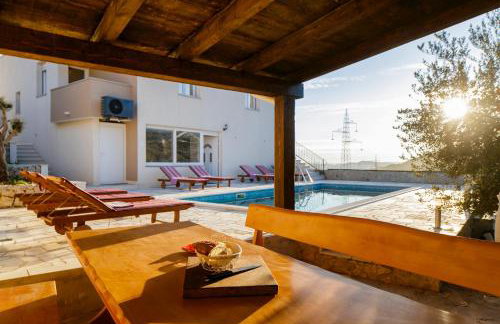 Villa Anabella peaceful holiday home with pool - Foto 1
