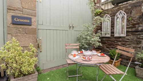 The Grooms - Photo 3