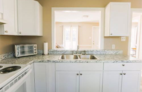 Cozy Downtown Gem Fully Equipped Free Parking - Photo 29