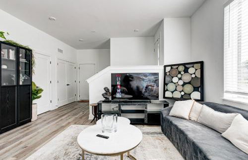 Downtown 1 mi Sleeps 6 wRooftop 3BR 4BED New built Modern Stylish Luxury - Foto 66