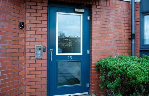 Waterfront Walk 3 Bedroom Apartment with Parking Pets and Workspace - Foto 30