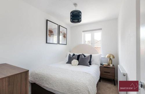 Guildford - 3 Bedroom House - Driveway Garden - Foto 14