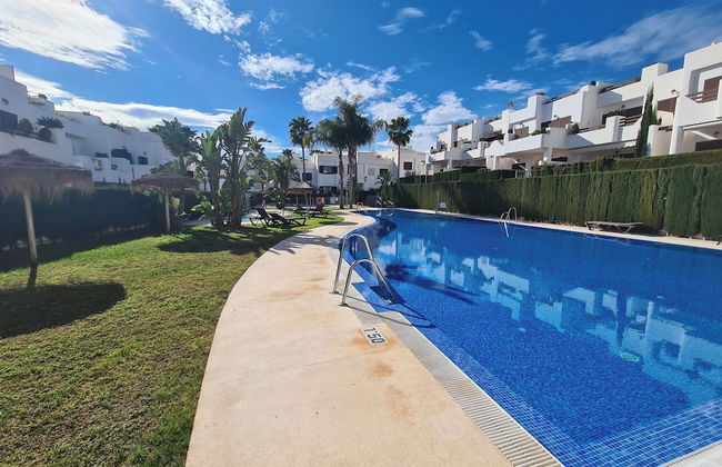 Cozy Beachside Haven - Photo 4