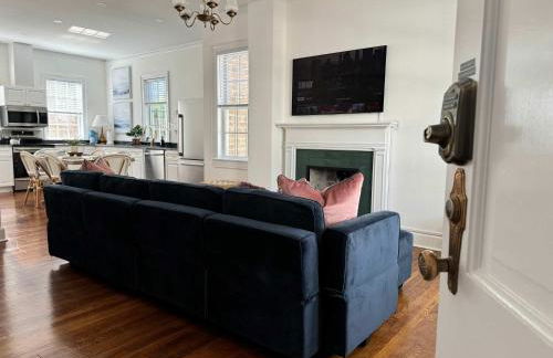 Spacious 3-Floor Downtown Retreat - Prime Location - Foto 51