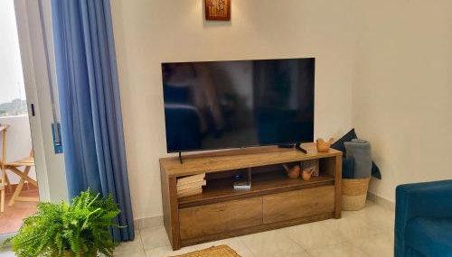 Hillside Studio with Sea View & Fibre Internet - Foto 4