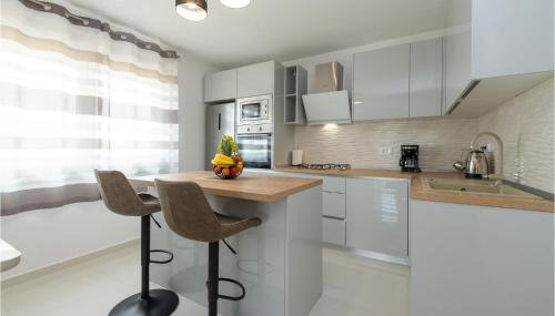 Gorgeous Home In Benkovac With Wifi - Foto 5