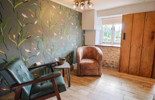 Upper Cottage - Photo 22