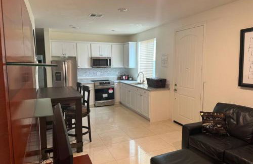 Luxury 1200 sqft 1bdrm retreat with den - Foto 12