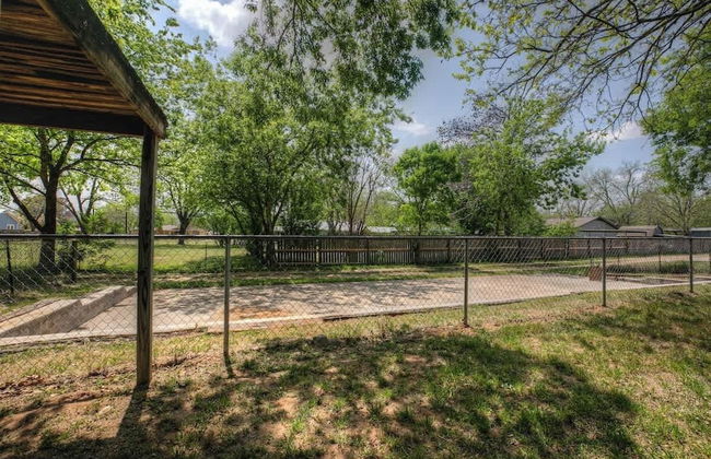 Willkommen to Pink Haus 1 Mile to Main Street! - Foto 41