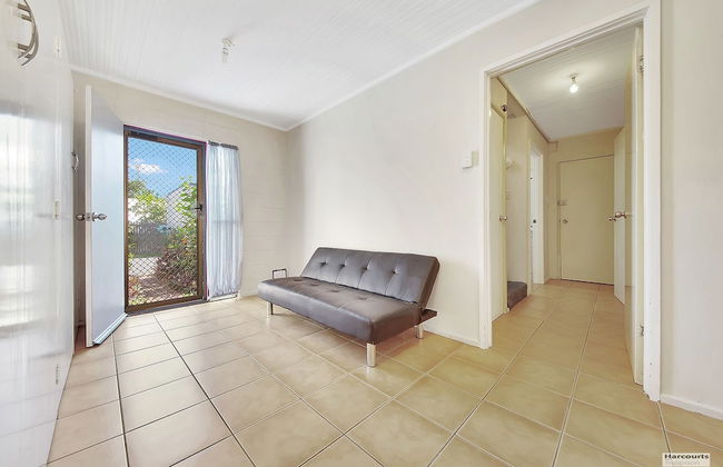 Driftwood On The Beach - Photo 10