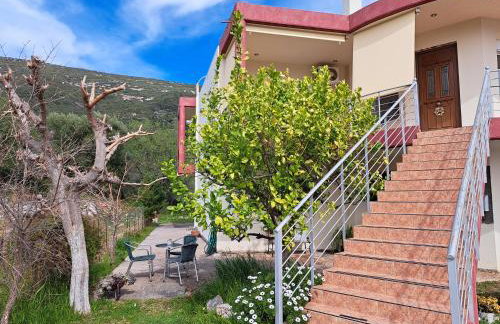 Up on the hill - Foto 12