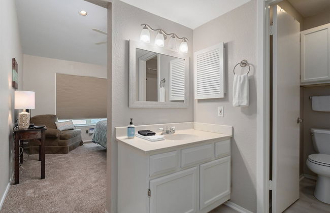 Bay House Condos - Foto 21