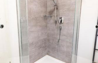 Rhein-Lahn Living - Modernes Design - Kontaktloser Zugang - Zentrale Lage nahe Rhein und Martinsburg - Apartments mit Küche & Wohnzimmer - Foto 56