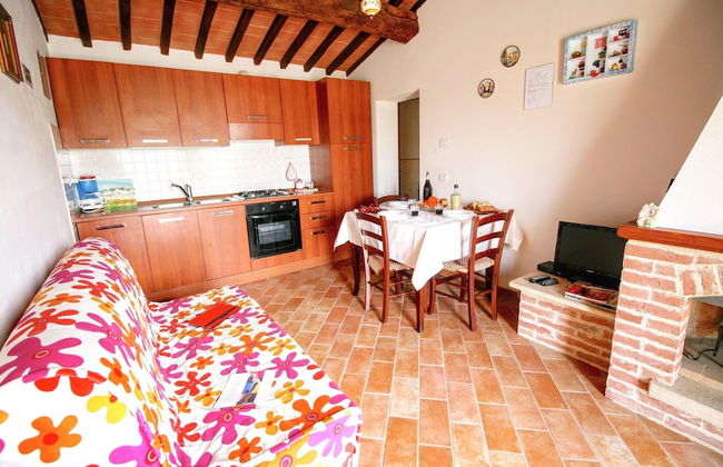 Lovely Farmhouse in Asciano With Swimming Pool - Foto 47