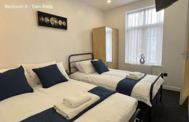 Florence House - 3 Twin Bedroom House 3 Showers 2 Ensuites Plus Walk-in Wetroom Garden Fast Wi-Fi J1-M5 on Doorstep Weekly Stays ok Contractor Accommodation Another Best-in-Class - Foto 16