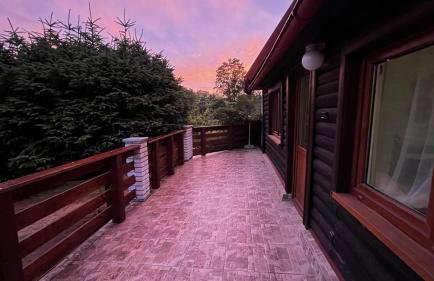 Leszczynowy domek nad jeziorem - Foto 14