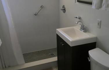 Elizabeth House Inn - Photo 17