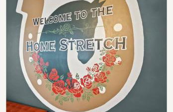 Bourbon Trail Duplex~ HOT TUB~ Walk to Downtown - Foto 9