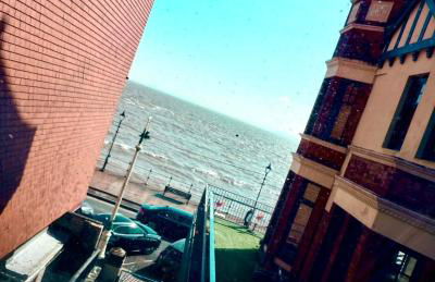 Seafront Cottage - The Nook - Photo 22