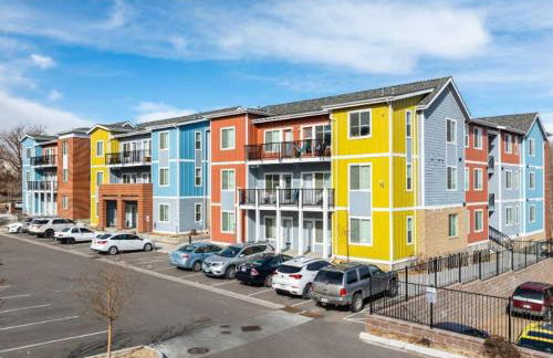 Relaxing 3BR Apartment With Pool & Wifi - Photo 30