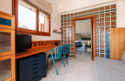 Large Home near Potamos Beach - Photo 13