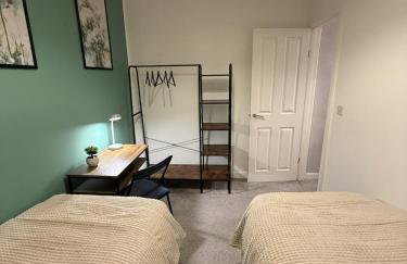 3 bed house, Free parking 9ppl - Foto 18