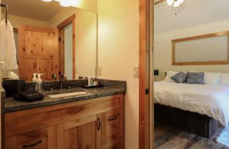 Luxury Townhome in Exclusive Eagle Bend - Photo 40