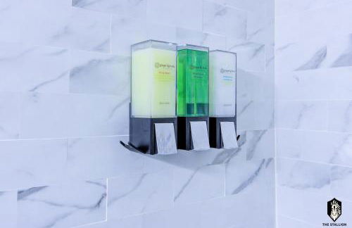 The Stallion #208 - Walk to Attractions - Modern Luxe Loft in Memphis Downtown with free covered gated parking - Foto 46