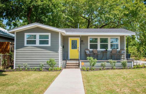 Walk to the Silos! 3 Bed 1960's Bungalow near Baylor - Foto 72