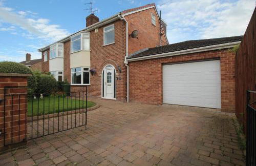 Queens Road - Luxury Spacious Home in Chester - Photo 49