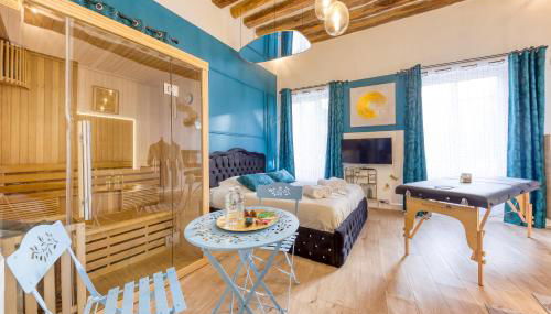 Suite bien être - jacuzzi et sauna / love room - Photo 2