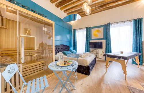 Suite bien être - jacuzzi et sauna / love room - Foto 2