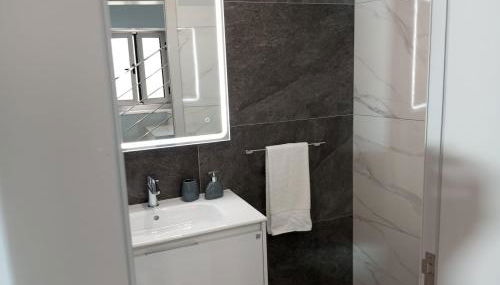 Pauloldtown - Local experience w rooftop n jacuzzi - Photo 2