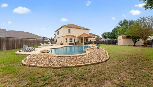 Spacious 5BR l River Float l Pool l Fire Pit - Foto 1, Other