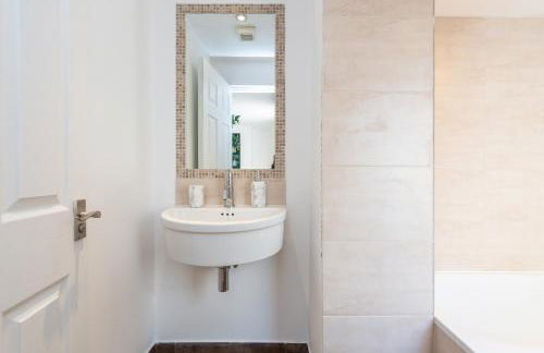 Elegant 3Bed Apartment in Kensington Olympia - Foto 18