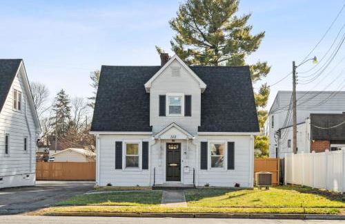 Logan's House Stylish Family Home near Downtown with EV - Foto 3